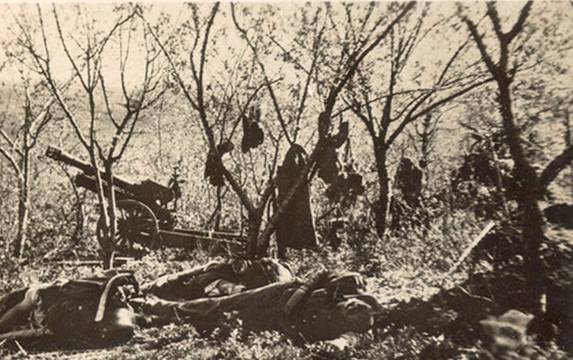 A fighting’s lull  in the positions of the 6. Battery in Jelisabetowka - 18 of May of 1942.