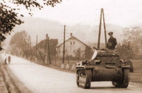 A light armored vehicle of the 5 Pz around Pszczyna/Pless.