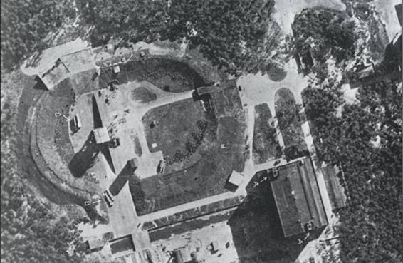Aerial view.<br />http://commons.wikimedia.org/wiki/File:Peenemunde-165515.jpg