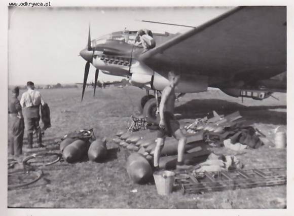 He-111P of the 9./KG 4 in Langenau - September 1939.......................