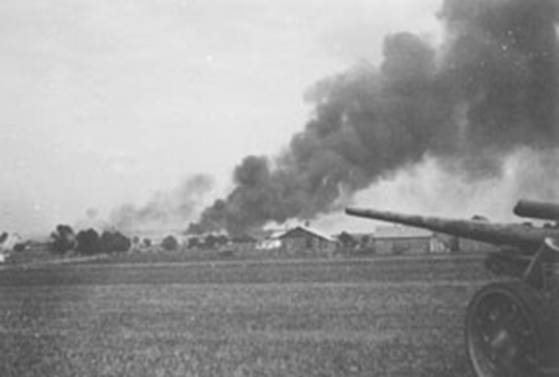Labunie in flames 22/23 Sep 1939 (in the foreground a sK 18 of AR 63) ..........................