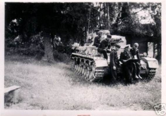 A Pz Kw IV in a little stop while driving.................................