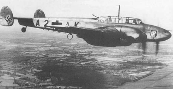 Messerschmitt Bf-110C of the 2. / ZG 52 with the emblem of the Group.