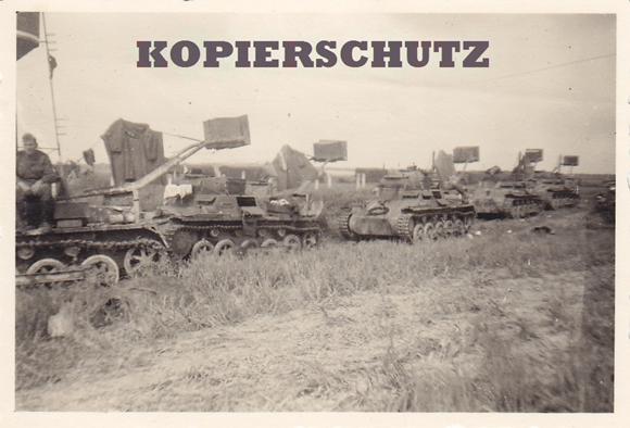 E23 Panzer I Ausf. B mit 50kg Sprengladung Abwurfeinrichtung Ladungsträger TOP
