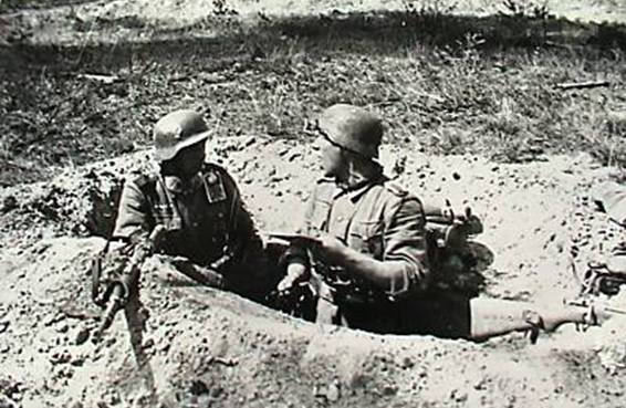 Riflemen of the 8. / SR 73 around Traby. 25 - 29 June 1941...........................
