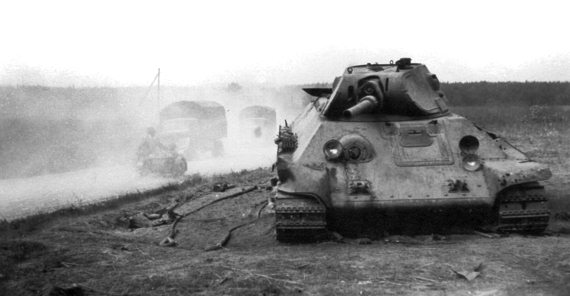 Tank T-34 of the 15th Tank Reg. (8th Tank Div.) destroyed as a result of struggles in Magierow ............................