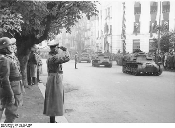 Tanks parade in front of General Walther von Brauchitsch on October 13, 1938; in the lead a Pz Kw I Ausf. B...............................