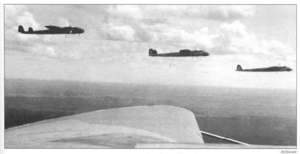 A flight of Do-17 E of the KG 77 heading towards the assigned target ....................................