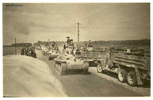 Armored regiment on the move; in the lead several Pz Kw 38 (t) .........................................