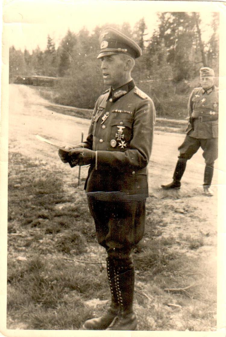 1942-Der General-Generallt Basse.jpg