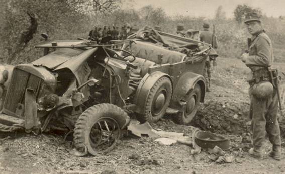 One Pkw of the 16. /GJR 98 destroyed when hit a mine during the attack to Prigoshaja on May 21 of 1942.