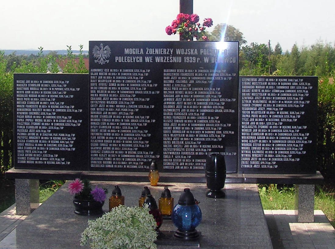 Long list of Polish soldiers from 7 DP KIA near the small village of Debowiec