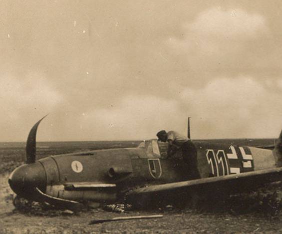 25 of June of 1942. Me-109 which had to realise a forced landing .............