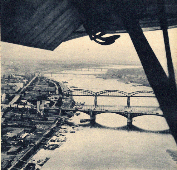 Bridges over the River Vistula in Warsaw - September 1939.
