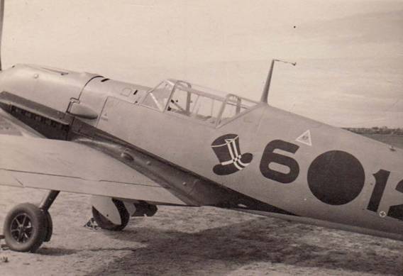 Bf-109 of the Condor Legion with the classic emblem of top-hat.