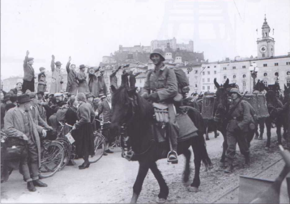 Mountain hunters marching through Salzburg - Operation Otto in March 1938.