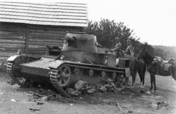 Polish tank Vickers destroyed at Trzciana - September 06, 1939.........................