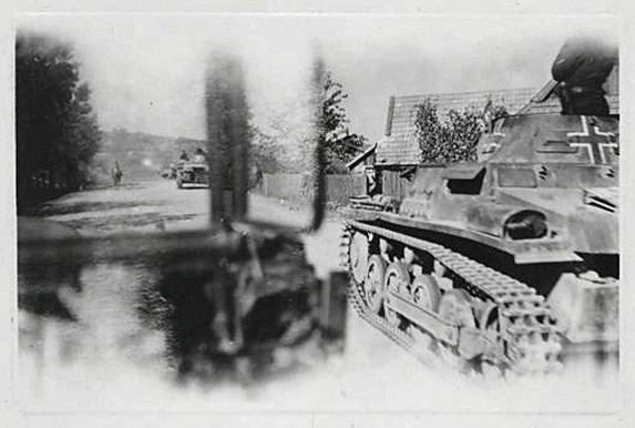 German tanks advancing by Slomka - September 04, 1939 .........................