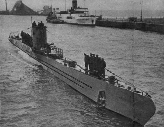 The U-35 at the port of Kiel ..................