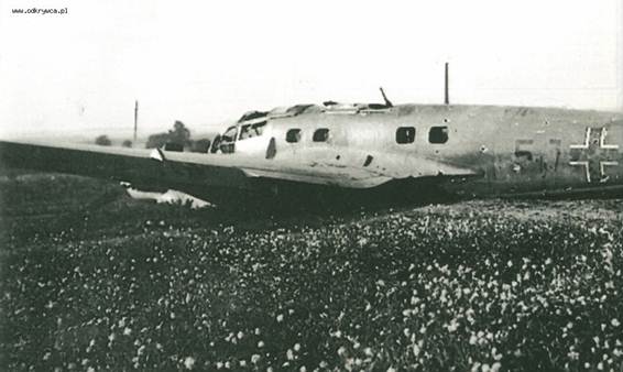 He-111P of 3./ KG 4 &quot;5J+CL&quot; downed by Polish fighter in Grojec - Sep 1939.................