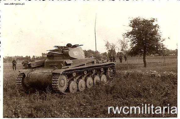 A Pz Kw IIc (A/B/C) of five independent road-wheels and 4 return rollers...................