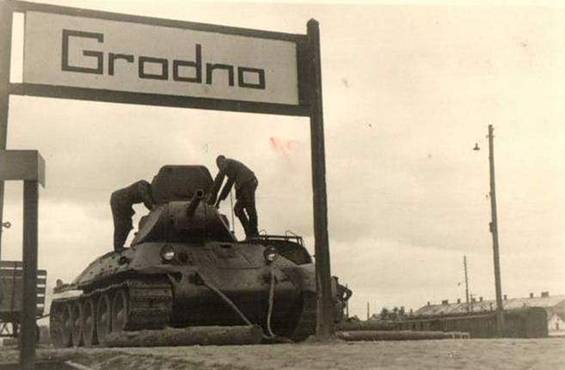 A T-34 captured at the city rail station..............
