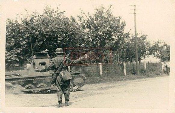 A Panzerbefehlswagen I Ausf. B (Sd.Kfz. 265).........................