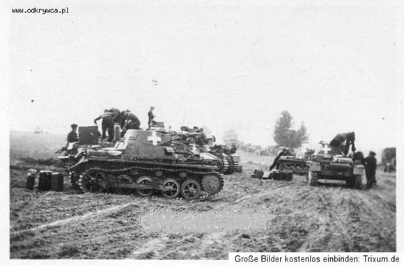 A German armored column carrying out refueling tasks; in the foreground a Pz Kw I Ausf. A..................................