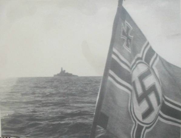 Last sight of the Graf Spee before the explosion of the explosive charges to scuttle the ship ..................<br />orig. Fotoalbum Nr. 2, Panzerschiff Graf Spee v. Langsdorff, Top