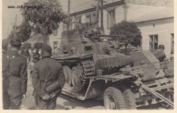 A Sd. Ah. 115 carrying a Pz Kw 38 (t).....................................