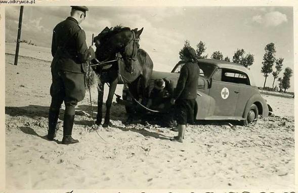 This car (make?), only needs one horsepower to solve the problem - Janow - Sep 1939 ............................ ...........