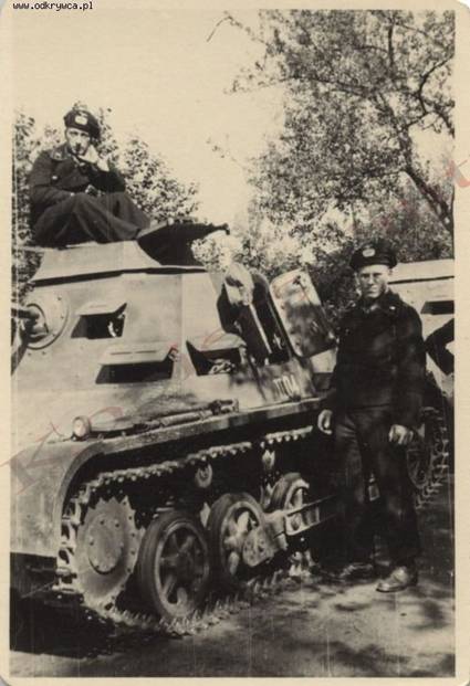 Close view of a Panzerbefehlswagen I Ausf. B (Sd.Kfz 265.); this vehicle II04 belonged (AFAIK) to the chief of the  Stab Kp of the II. Abteilung in an armored regiment ........................