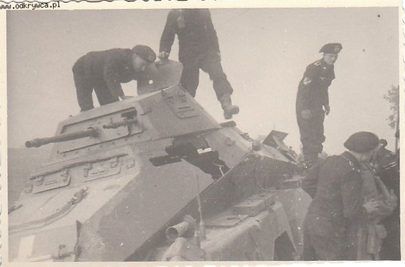 Sd Kfz 231 (8-rad) of A.A. 6 (1. Le Div) hit by anti-tank shell on the first day of the campaign: 1 KIA 3 seriously WIA...............................