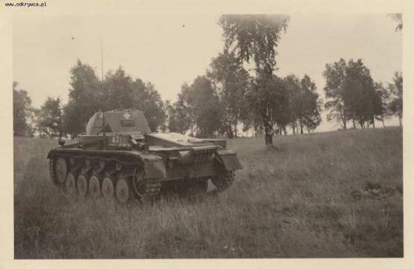 A Pz Kw II Ausf. A/B/C (No. 421) in the area of action .................................... ......<br /> http://www.pwm.org.pl/viewtopic.php?f=16&amp;t=4909&amp;start=105