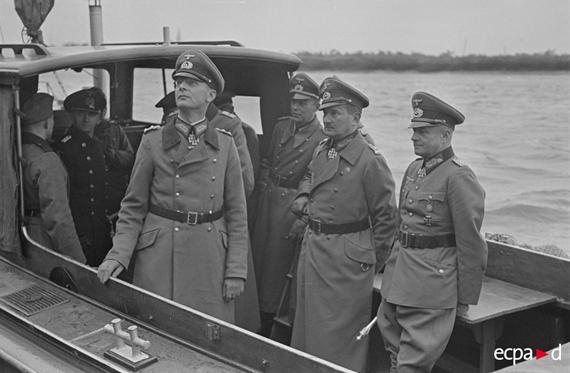 Inspection of the commander of the German Army (Oberkommando des Heeres) Generalfeldmarschall Walter von Brauchitsch together with General Georg-Hans Reinhardt and General Eugen Siegfried Erich Ritter von Schobert.................................