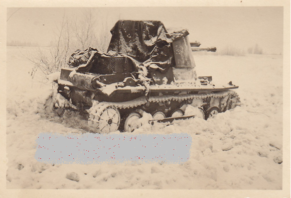 A Panzerjäger I in the harsh Russian winter ..........................................<br />HB25-Panzerjager-I-mit-tschechischer-4-7-cm-PaK-36-SFL-Winter-Tarnung-top-Motiv. eBay Auction.