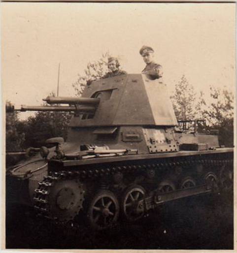 Close view of a 4,7 cm Pak (t) (Sfl) auf Panzerkampfwagen I...............................