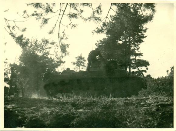 A Pz Kw II Ausf. A/B/C of I./ PR 5 (Wendenburg) south of Brest-Litowsk.................................