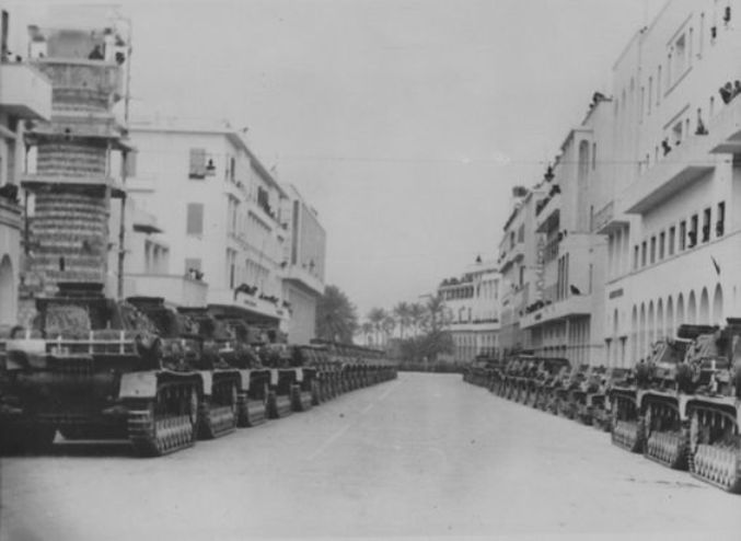 Panzer in Trpoli1.jpg