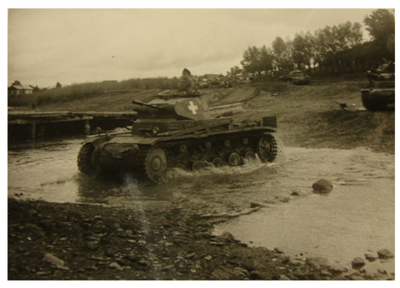 A Pz Kw II Ausf. A/B/C fording a stream during the Polish campaign in 1939 .................................. ........