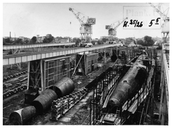 Construction of the U 25 (right) and the U 26 in the middle of the year 1935 ..............................................